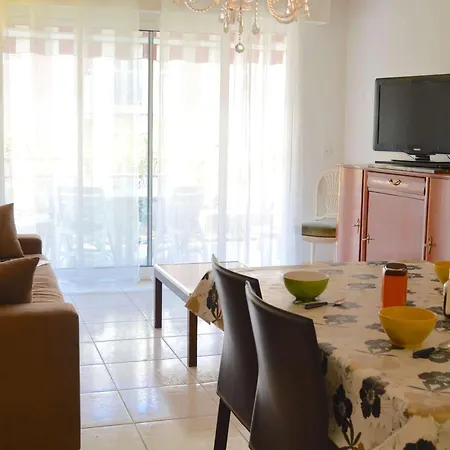 Spacieux A St-raphael Avec Terrasse Et Garage - Fr-1-226a-196 Saint-Raphael (Var)